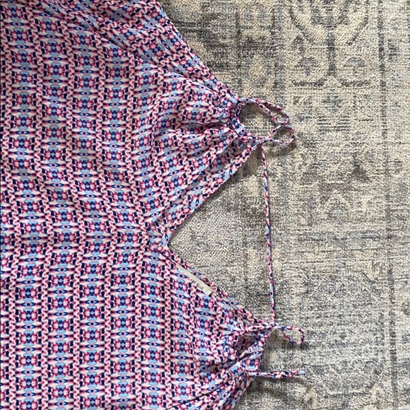 Open shoulder blouse - Picture 2 of 4